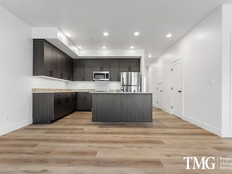 Vintage Park Townhomes — Photo 6
