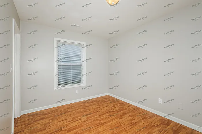 6091 Parrington Dr — Photo 9