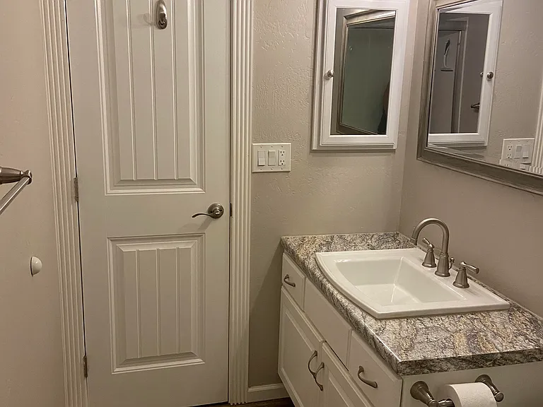 102 W Loma Vista Dr #104 — Photo 19