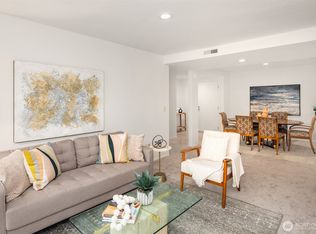 11300 1st Ave NE APT 202, Seattle, WA 98125