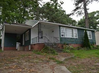 1924 Noccalula Rd, Gadsden, AL 35904