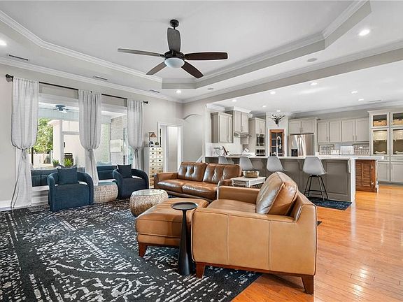 3rd image of 5710 Spring Landing Dr