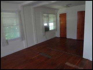 4th image of 216 Scott Ln