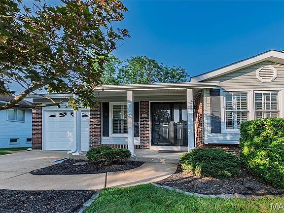 3rd image of 344 Novara Dr