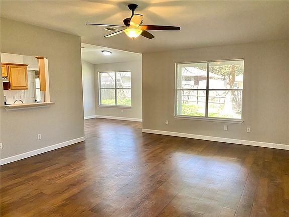 5th image of 2307 Vernell Way