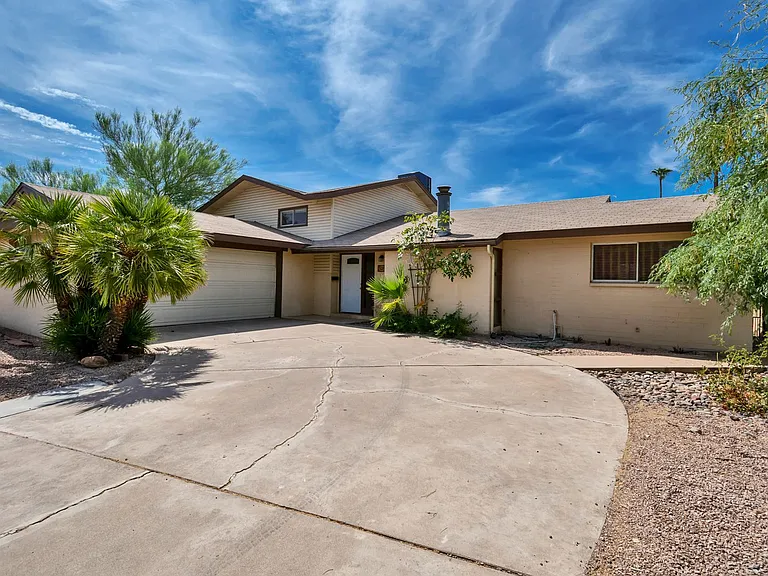525 E Alameda Dr — Photo 19
