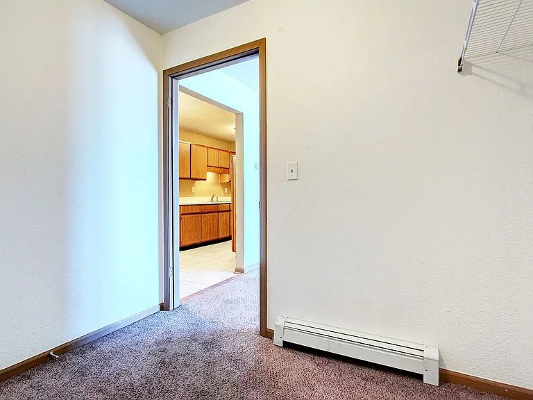 419 Stratford Way #6 — Photo 10