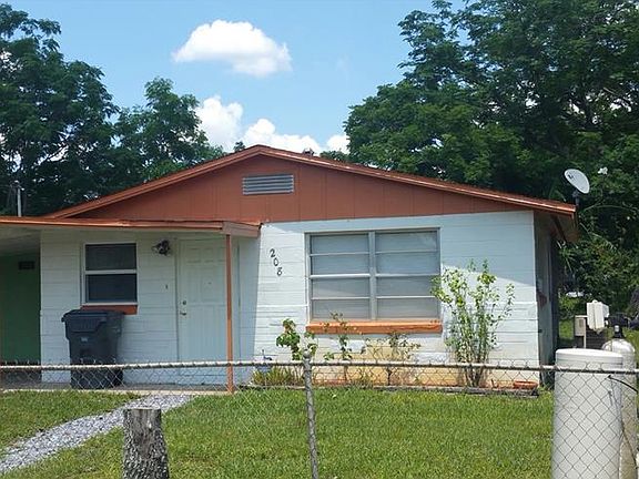 2nd image of 208 Jefferson Dr