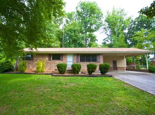 2939 Glenn Rd, Louisville, TN 37777