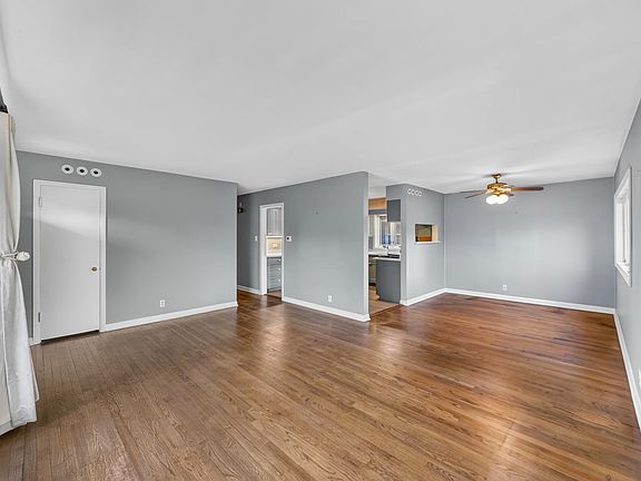 4th image of 18516 Riegel Rd