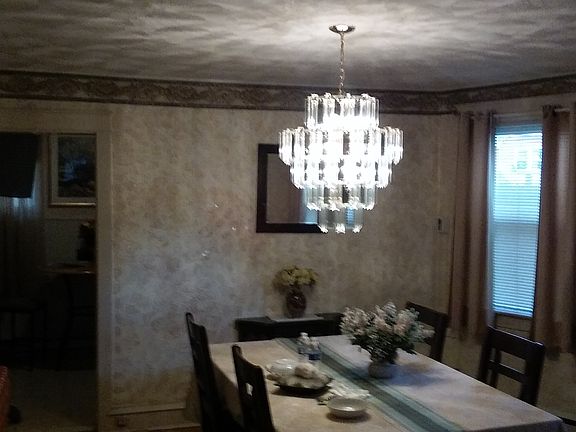 4th image of 213 N Wycombe Ave