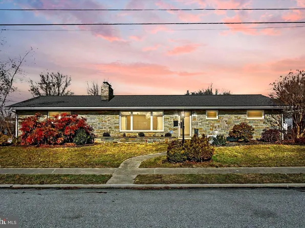 200 Sunset Ave, Hanover, PA 17331