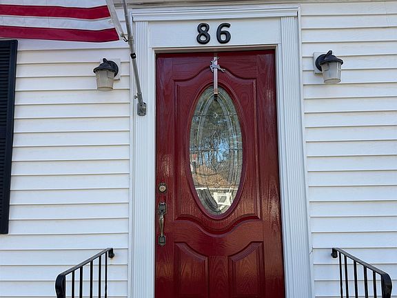 2nd image of 86 Chestnut Hill Road