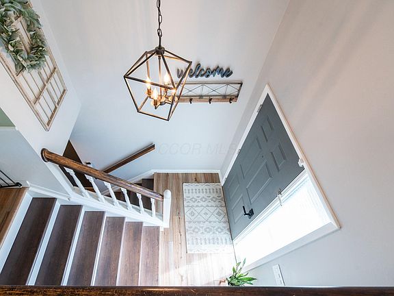 5th image of 8008 Leaview Dr