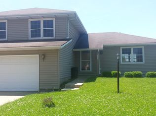 603 Bellerieve Dr, Champaign, IL