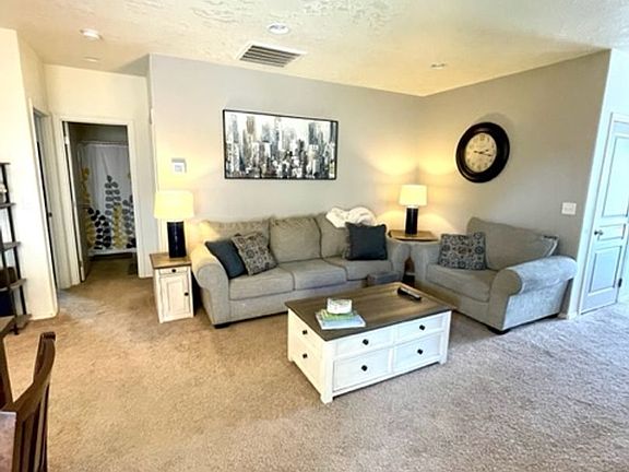 4th image of 21253 SE Golden Market Ct