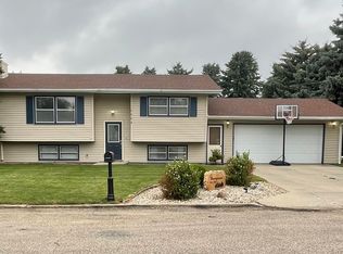 1225 Sunset Ave, Mobridge, SD 57601
