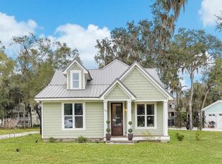 369 Goodman Dr, Midway, GA 31320