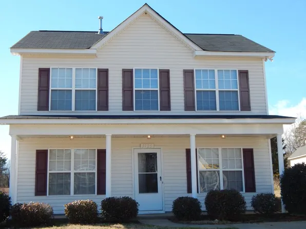 3725 Kadey Dr, Charlotte, NC 28208