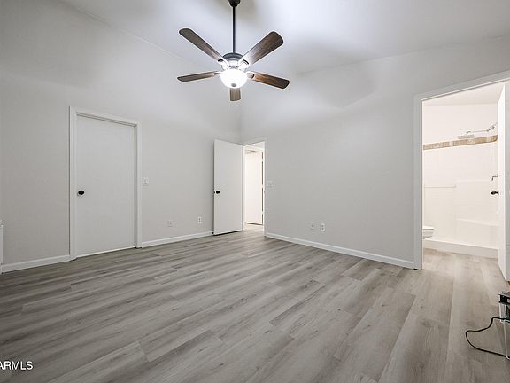 5th image of 2110 W WASHINGTON Street