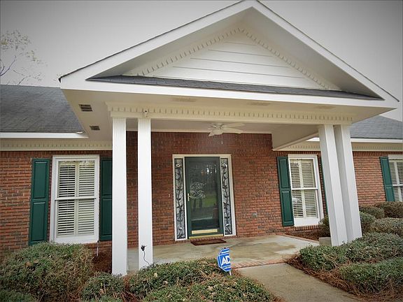 2nd image of 4511 Silver Lake Dr