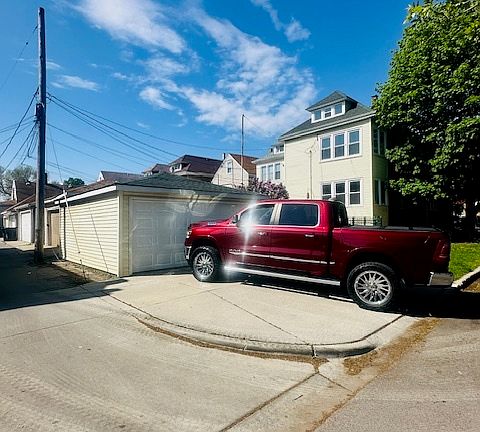 5th image of 4001 S Albany Ave