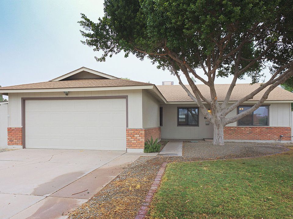1st image of 310 E Dunbar Dr