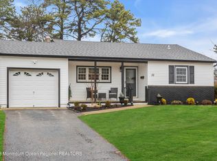 32 Hamilton Ct, Toms River, NJ