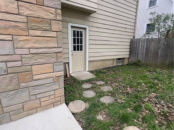 4th image of 171 Erskine Ave