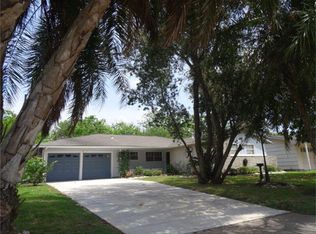 1746 W 10th St, Freeport, TX 77541
