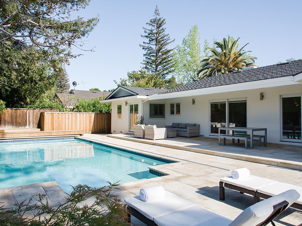 1st image of 401 San Domingo Way