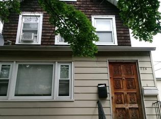 556 Liberty St, Orange, NJ 07050