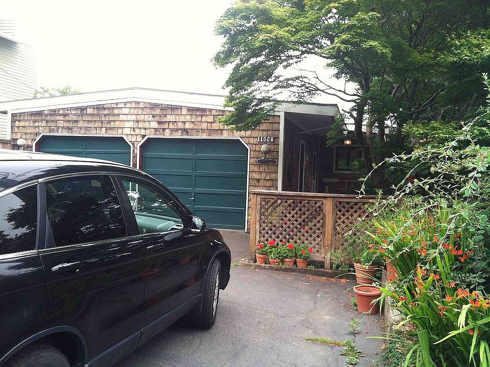 1st image of 11528 Lakeside Ave NE