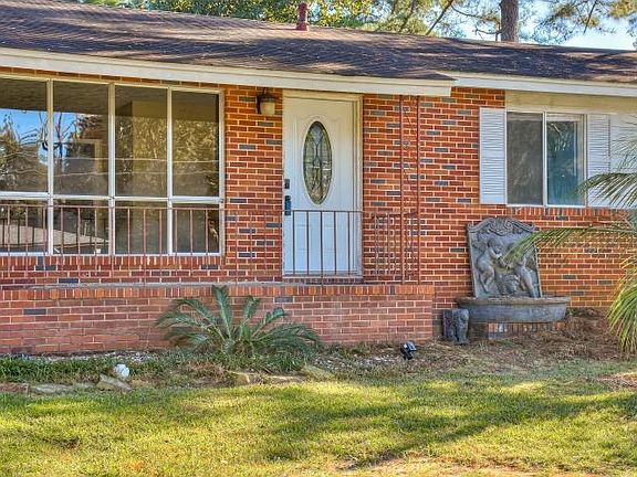 3rd image of 208 Miramar Dr