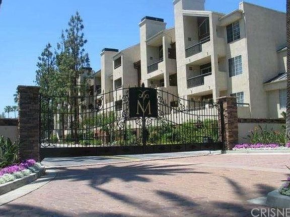 3rd image of 5500 Owensmouth Ave APT 128
