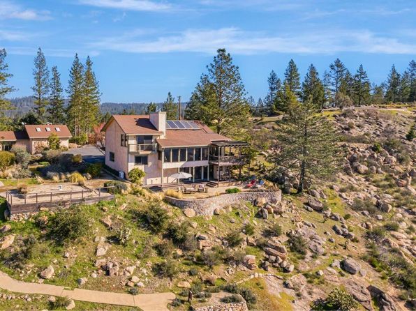 1180 Crestmont Dr, Angwin, CA 94508