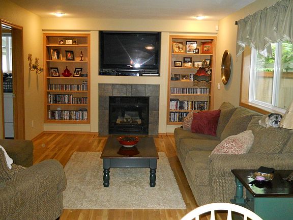 3rd image of 25723 W Lake Wilderness Dr SE