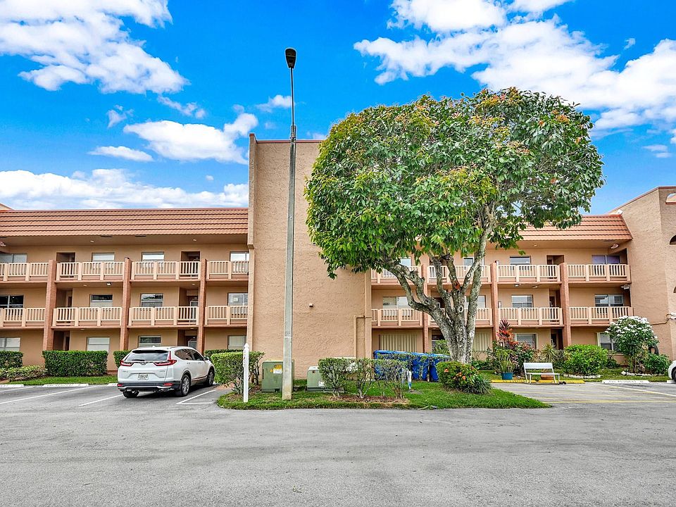 1st image of 9681 Sunrise Lakes Boulevard #304