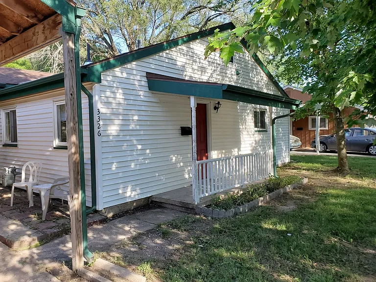 3326 S Millwood Ave — Photo 16