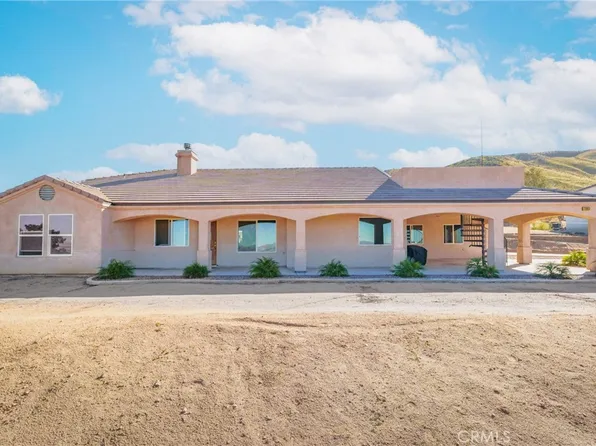 23053 Roundup Way, Apple Valley, CA 92308