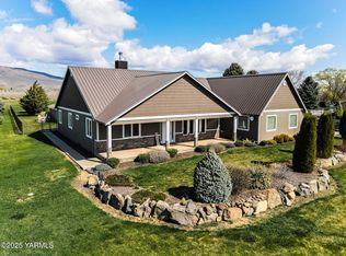 795 Rosenkranz Rd, Tieton, WA 98947