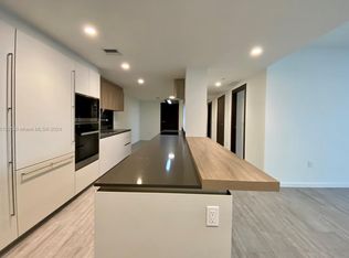 1000 Brickell Plz #2906, Miami, FL 33131