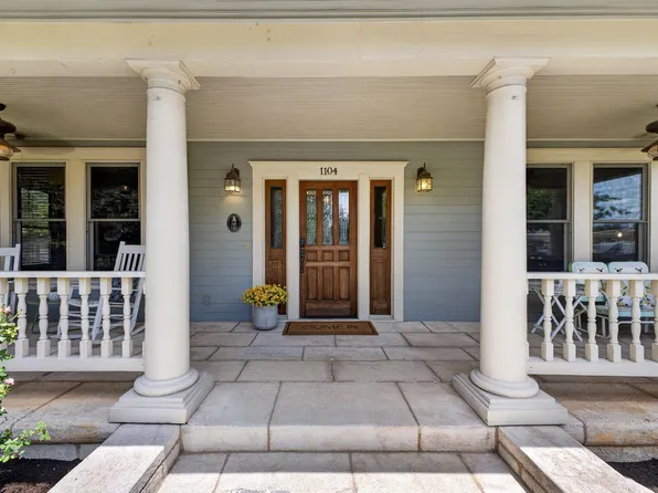 1104 E Liberty Ave, Round Rock, TX 78664