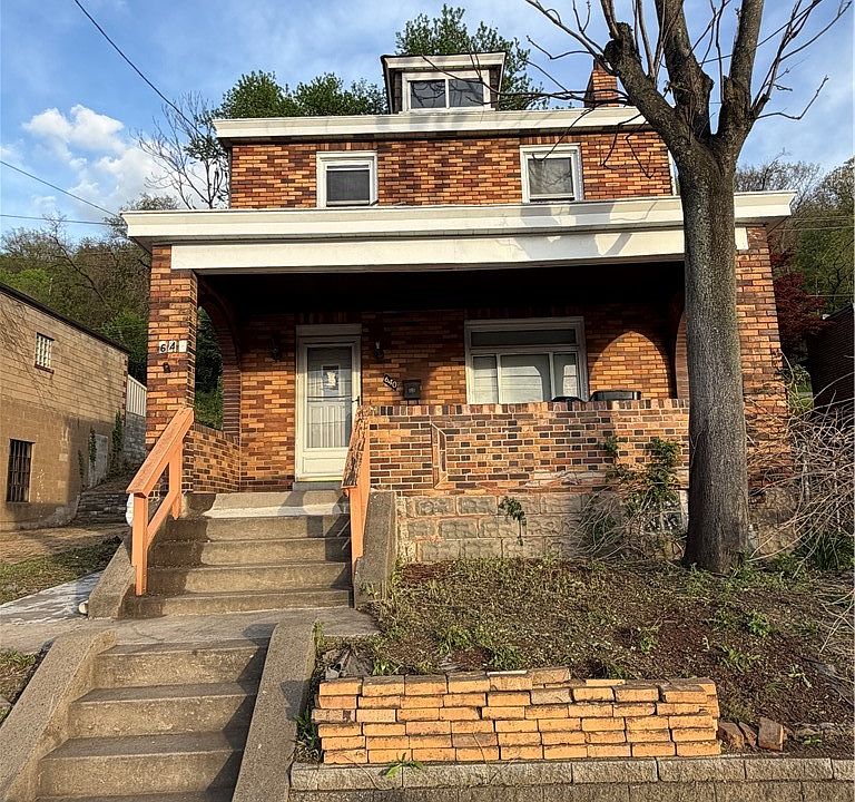 1st image of 640 W 7th Ave