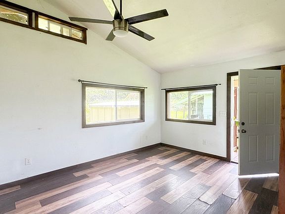 2nd image of 15-3034 Kuuhome St #2