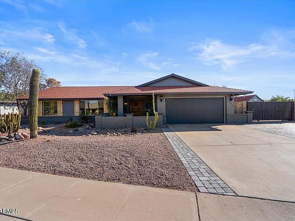 3rd image of 2653 W OBISPO Circle