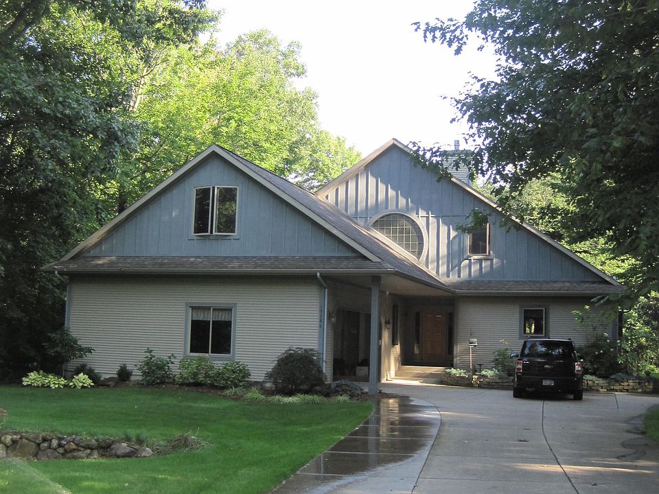 1st image of 15386 Forest Park Dr