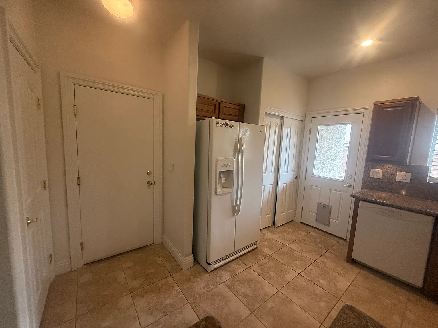 3 bed, 2.5 bath, 2274 sqft, $2,400 — Photo 1