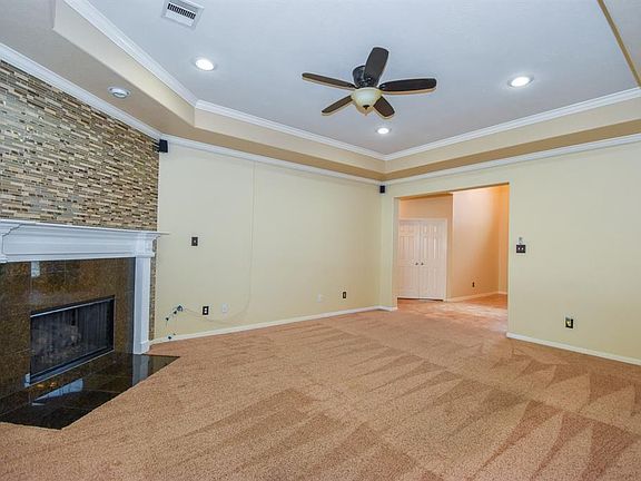 4th image of 2218 Tracy Way