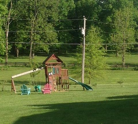 4th image of 590 Schofield Ln